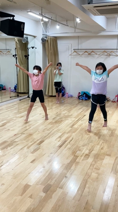 Cheerレッスンlog♪『クロスフロアー』の記事動画
