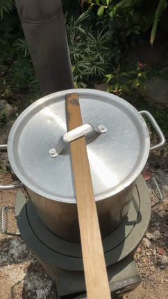 自家製豚骨ラーメンの記事動画