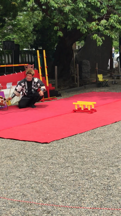 人がまばらな浅草神社でやっていた！日光さる軍団猿まわしの記事動画