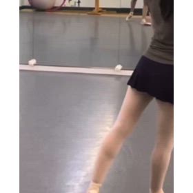 バレエにおいて、天下無双の美しいお足の画像