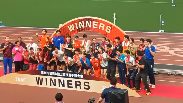 『800m日本新を目撃〜❗️❗️❗️やっぱり生観戦最高やね✨️』の記事動画