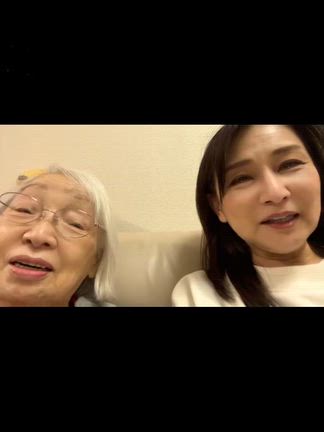 母と歌うの記事動画