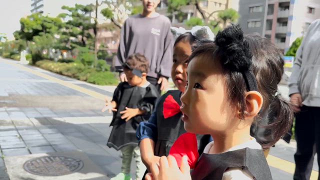 ハロウィン・お相撲さん見学の記事動画