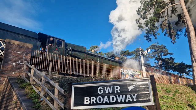 Cotswolds Broadwayへ電車の旅の記事動画