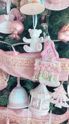 クリスマスってピンクの記事動画