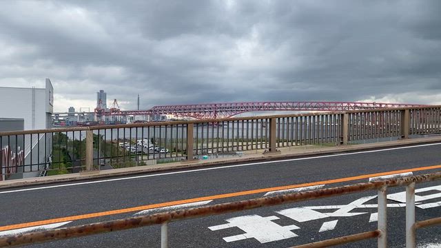 大阪湾 なみはや大橋を歩いて渡ったら想像以上に怖かったレポの記事動画