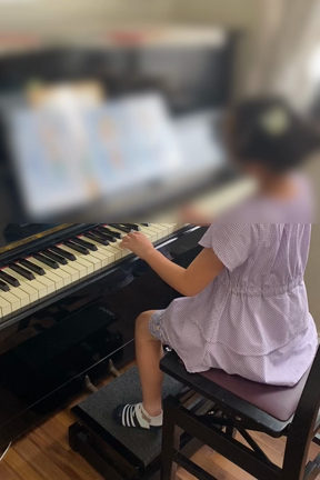 自由にイメージを膨らませて、演奏してみよう♪小学2年生のHちゃんのレッスン♪の記事動画