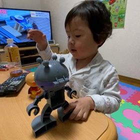 1人アンパンマンごっこの画像