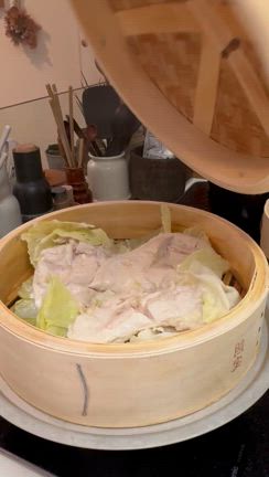 【蒸籠メシ】暑すぎてムリな日に！蒸し鶏3枚タイマー放置で仕込んだ日の記事動画