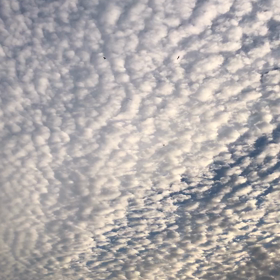 夏至の空模様の画像