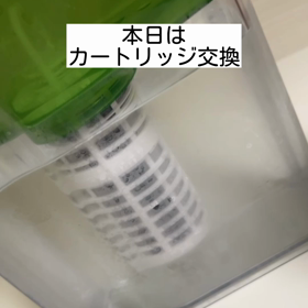 水道水は危険❗️カートリッジ交換も簡単なポット型の浄水器も人気♡の画像