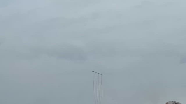 初めて自衛隊の航空祭に行ってみたの記事動画
