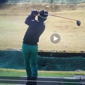 左グリップと、右肘の関連性の画像