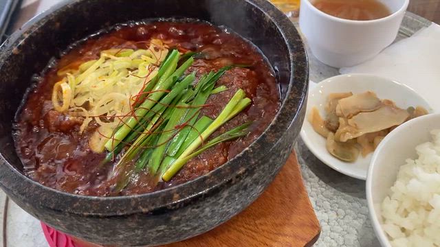 このグツグツがたまらな〜い！の麻婆豆腐の記事動画