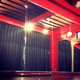 堺市でもポールダンスが習えますよ☆の画像