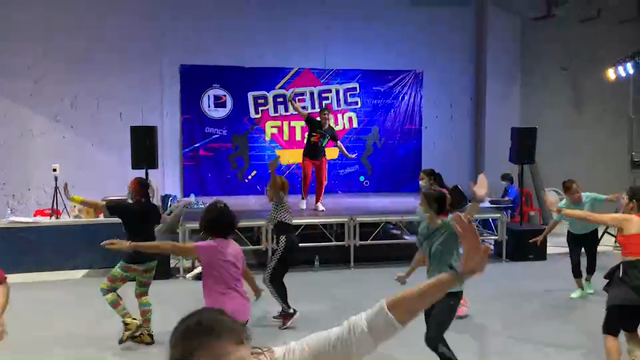 タイランド DE ZUMBAの記事動画