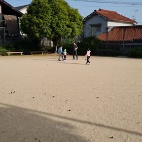 お兄ちゃん、お姉ちゃんと走り回って遊んだ‼️の画像