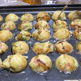 新しいホットプレートでタコ焼きの画像