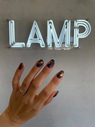 LAMP nail shop neon signの記事動画