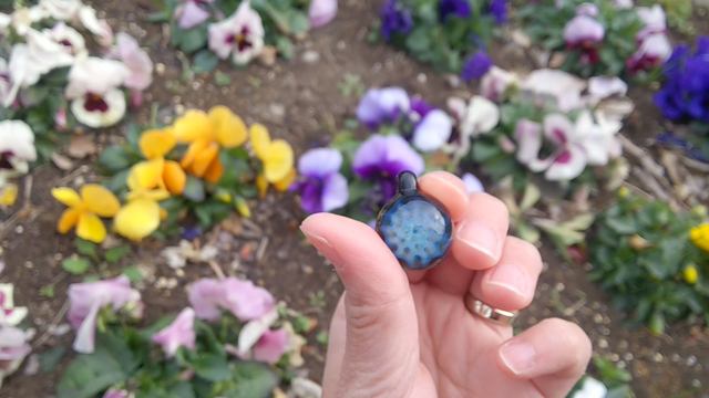 Honeycomb Pendant/蜂の巣ペンダントの記事動画