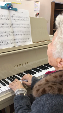 ９０歳のプラチナさんの記事動画