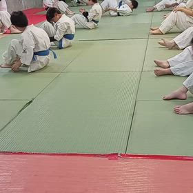 肩甲骨より上。の画像