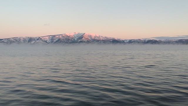 朝の屈斜路湖での記事動画