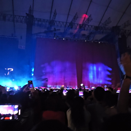 ブルーノ・マーズのライブへの記事動画