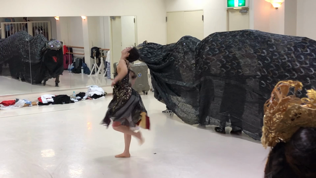 まったく実感が湧かないNY公演の記事動画