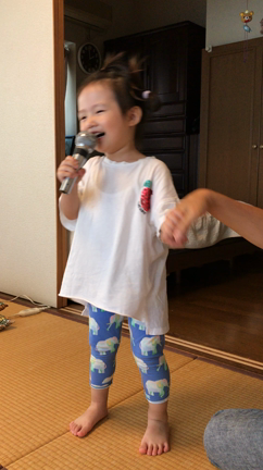 歌って踊って、休む。の記事動画