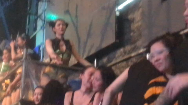 タイの水かけ祭りソンクラーンに潜入！の記事動画