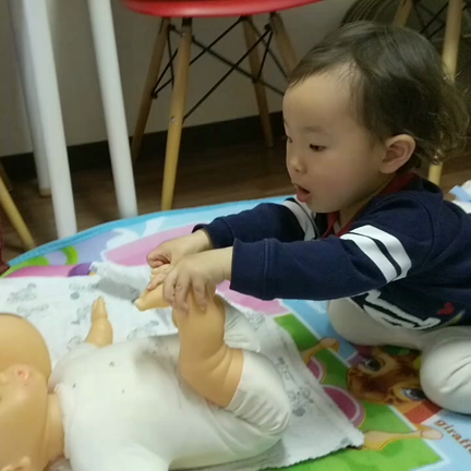 1歳からのEduQキッズFunマッサージ☆インストラクター養成講座3回目☆お子さんと一緒に受講中の記事動画