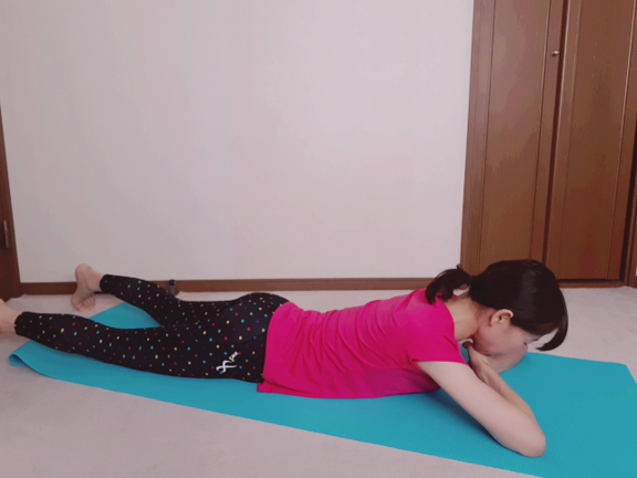 【首トレ】肩こりや首こりのときに試しにやってみて！の記事動画