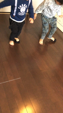 お家遊びシリーズ　よーいどんの記事動画