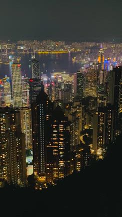 混雑回避！香港ピークトラムが1,000円オフ！プロジェクションマッピングと絶景スカイテラスの記事動画