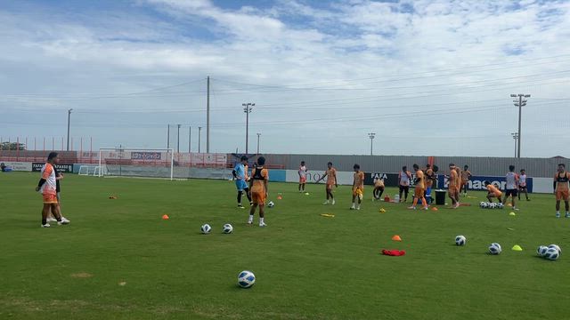 シェムリアップ　アンコールタイガーFCの記事動画