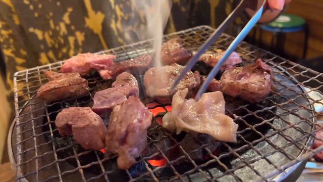 炭火やきとんブッチャー横山～１頭買いの威力に虜になる焼肉店（網走市）の記事動画