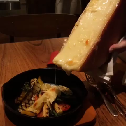 ラクレ（銀座 / チーズ料理専門店）の記事動画