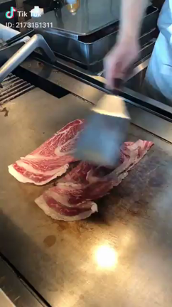 【告知】ホテルニューオータニでコラボメニュー！の記事動画