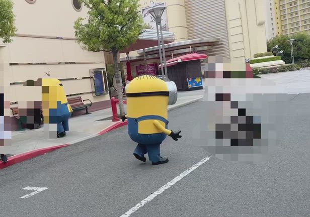 ◯【USJ】ユニバ25周年一人の旅⑤|パークをぐるり。ミニオンちゃんがいた！の記事動画