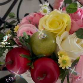 お誕生日のギフトアレンジメントの画像