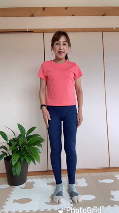 腹筋しなくてもたった5秒腕を上げるだけでお腹引っ込むバンザイ体操の記事動画