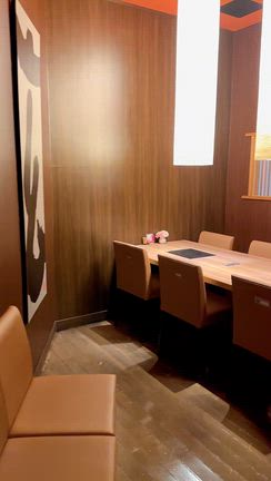 但馬屋 蔓萬（北浜）精肉卸問屋直営の鉄板焼き店でゆったり個室ディナーの記事動画