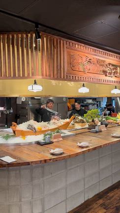 炭処ろへん（梅田・茶屋町）炉端焼きや原始焼きのライブ感が楽しめる居酒屋がオープンの記事動画