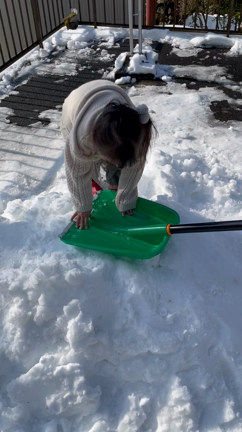 お正月は田舎で雪遊び❄️の記事動画