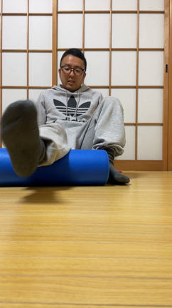 筋の膜を剥がす作業を繰り返す。の記事動画