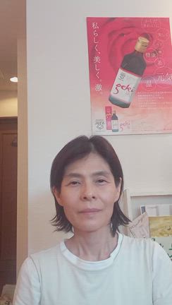 ５０代も「ぷるっぷるになる化粧水のつけ方」の記事動画