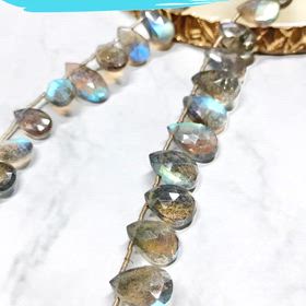 ラブラドライト×しずく型の画像