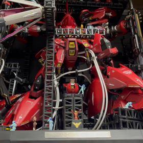 8 解体匠機サザビー　プロペラントタンクの整備風景 傾きと落下防止策の画像