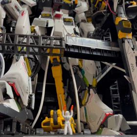 4 解体匠機νガンダ  ム　動画の画像